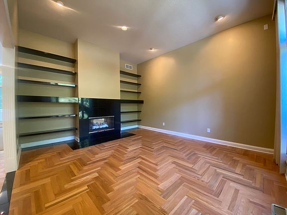 5th image of 3504 E William Ct