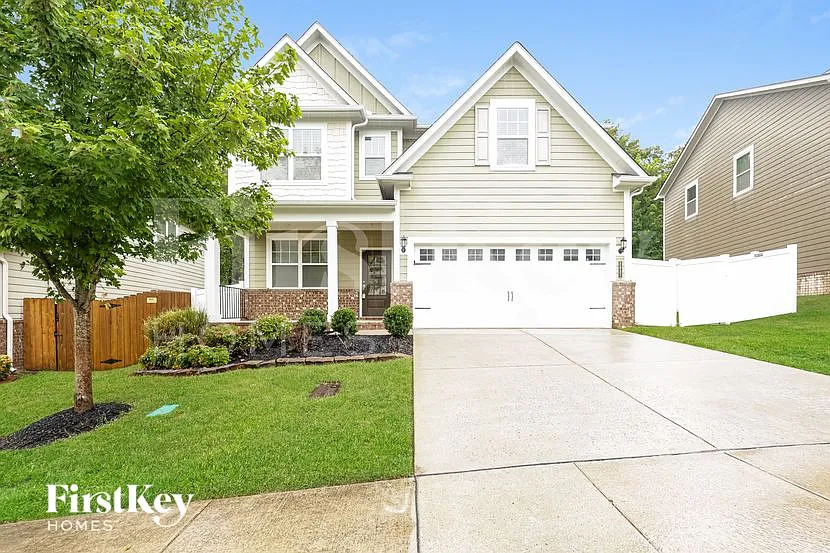 4 bed, 2.5 bath, 1981 sqft, $2,335 — Photo 1