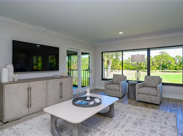 522 Wildwood Ln, Naples, FL 34105