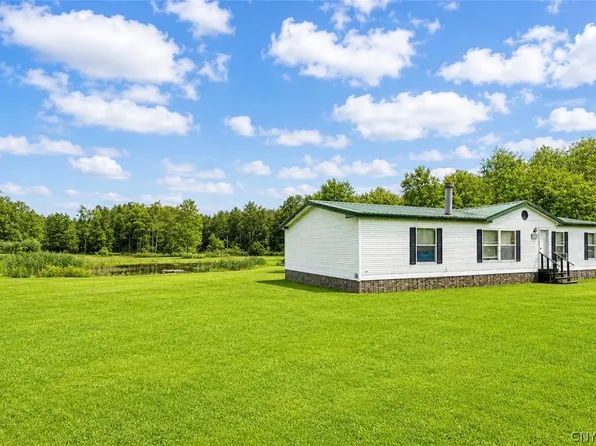 209 Cape Horn Rd, Fulton, NY 13069