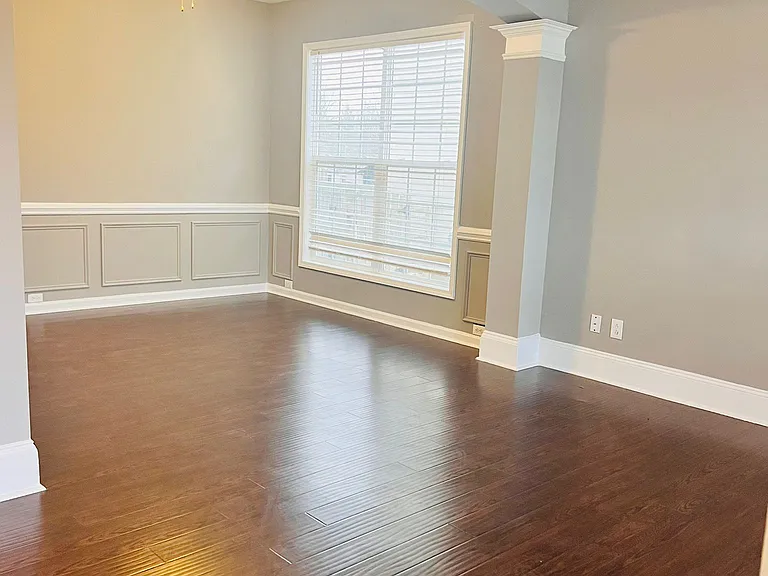 105 Charing Pl — Photo 13
