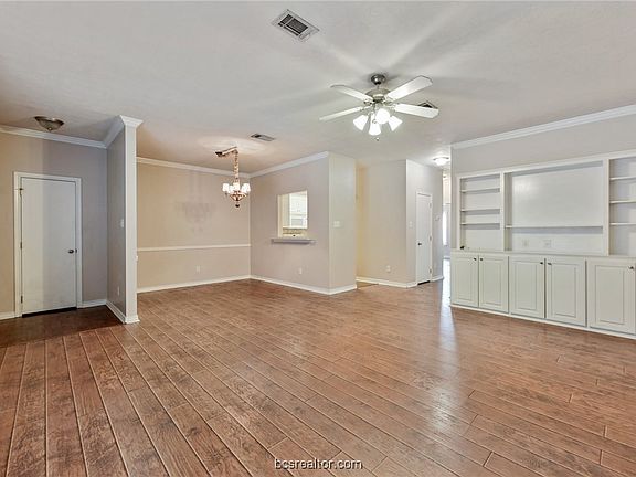 3rd image of 1702 Deacon Dr APT 102