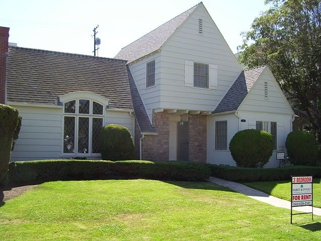 1st image of 2130 E 2nd St