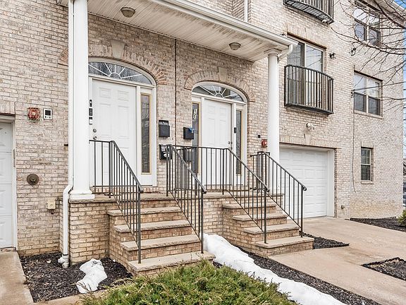 2nd image of 126 Gates Ave #B