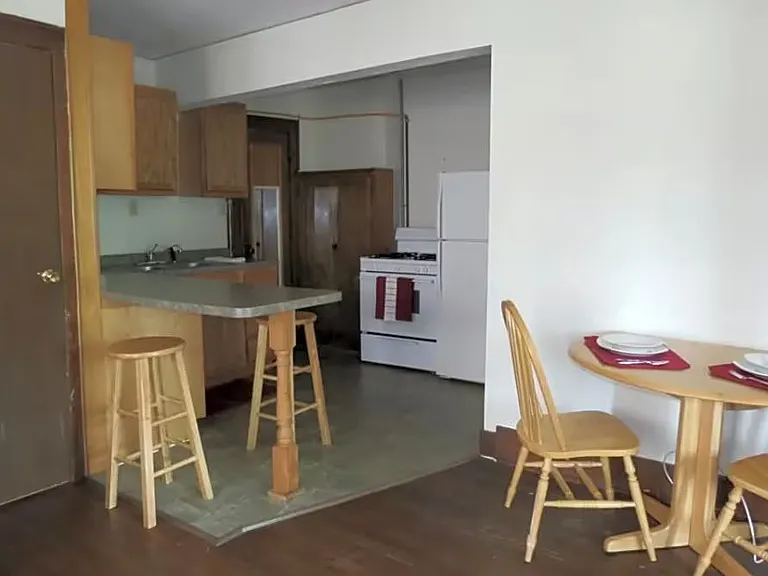 2 bed, 1.0 bath, 700 sqft, $990 — Photo 7