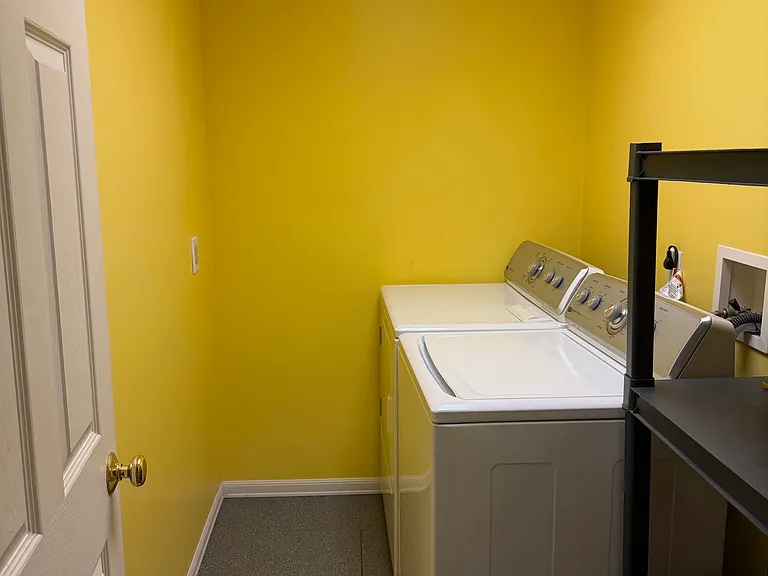 32 Hamilton St #1 — Photo 11
