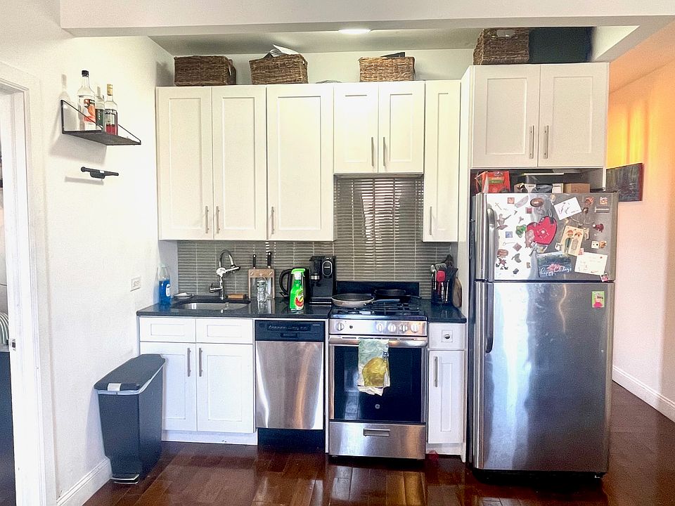 1st image of 161 Vernon Ave APT 3B