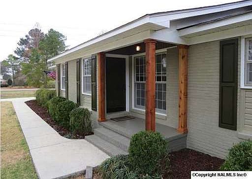 2nd image of 2908 Dobbs Dr SE