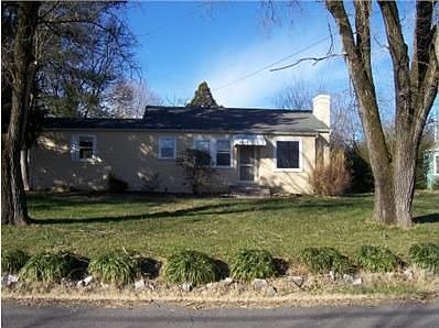 1st image of 123 Lake View Dr