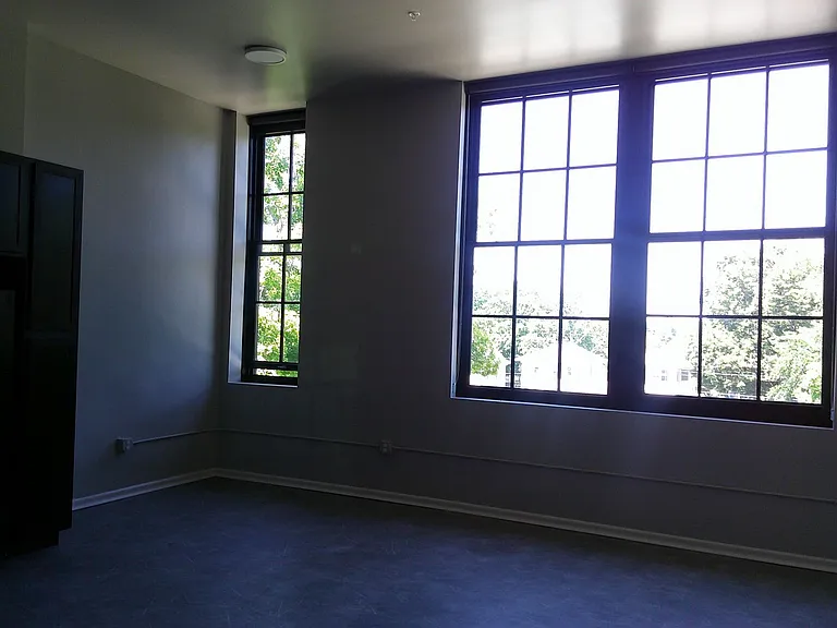 308 E Corning St — Photo 49