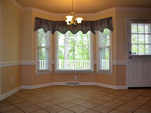 3rd image of 6135 Tennyson Dr