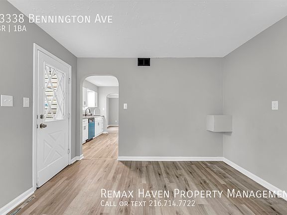 5th image of 13338 Bennington Ave
