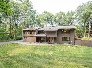 48 Pinewood Rd, Guilderland, NY 12084