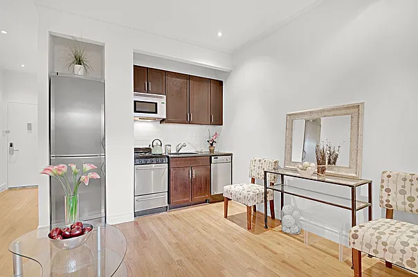 Rented by Cooper & Cooper Real Estate | media 11