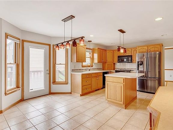 5th image of 506 Willowood Dr