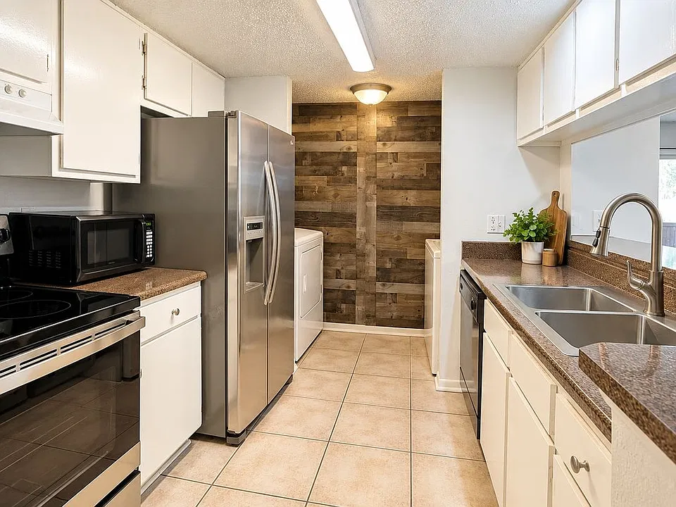 260 El Dorado Blvd #808