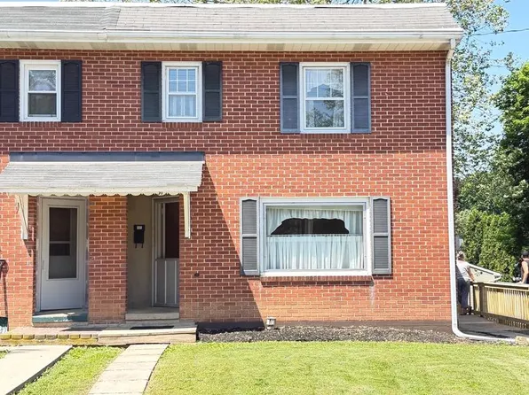 31 E Orange St, Ephrata, PA 17522
