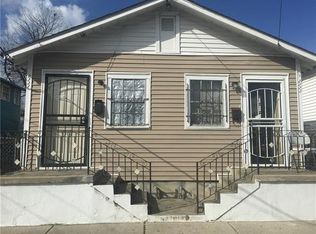 2221 N Johnson St, New Orleans, LA 70117