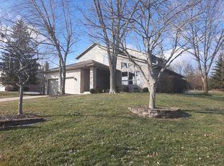 3482 Surrey Ln, Mason, OH 45040