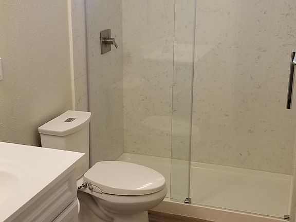 4th image of 5528 Bridgeport Cir