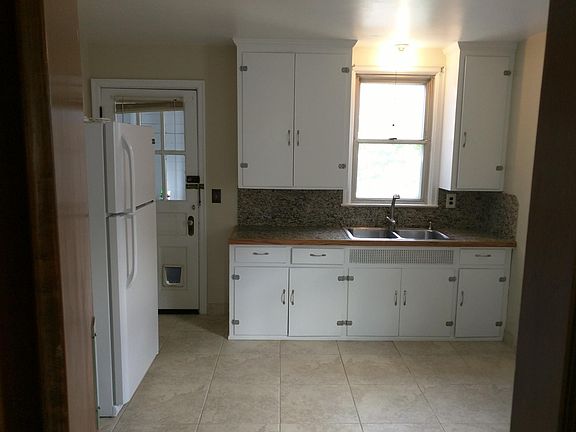 5th image of 1402-1404 Virginia Ave