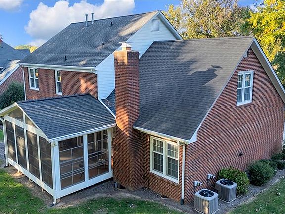 5th image of 421 Hollinswood Ave