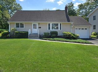 799 Riverdell Rd, Oradell, NJ 07649