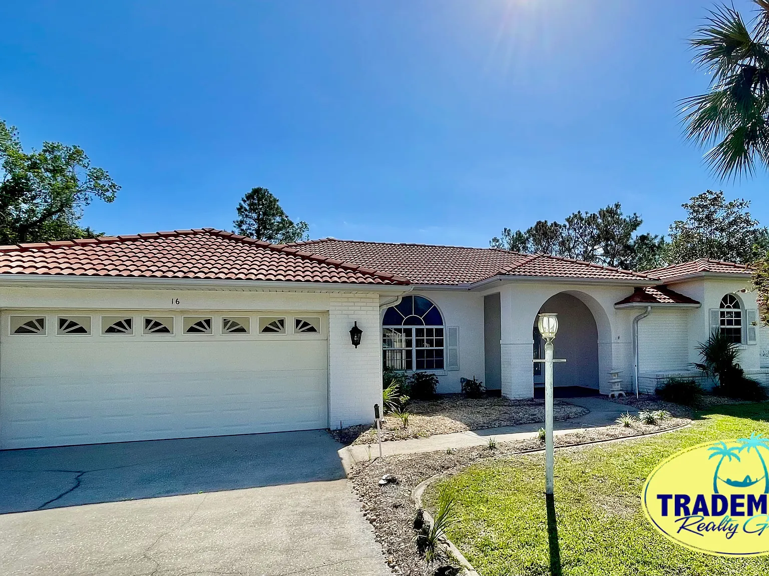 3 bed, 2485 sqft, $2,200 — Photo 1
