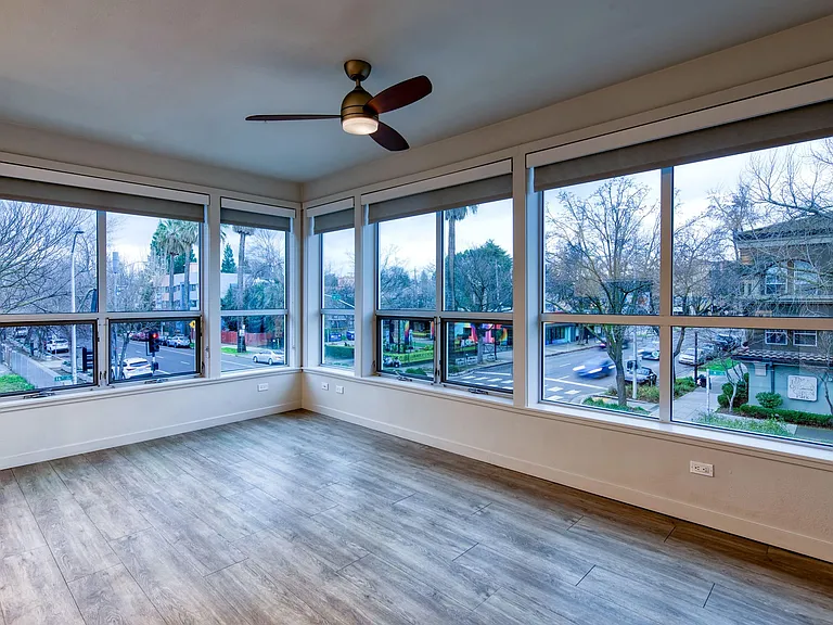 EVIVA Midtown Apartments — Photo 29