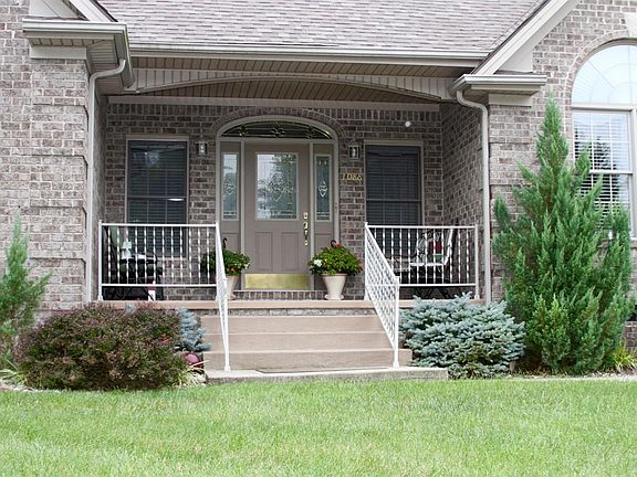 3rd image of 1088 Bay Colony Dr