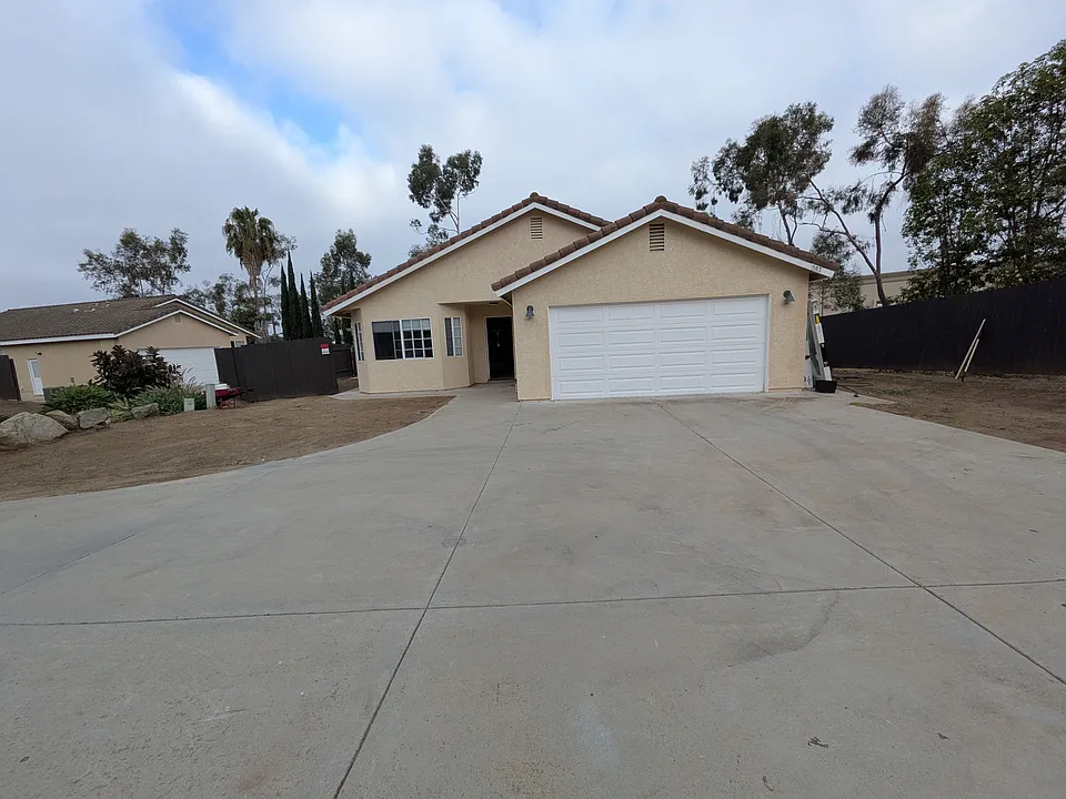 583 Hildale Cir