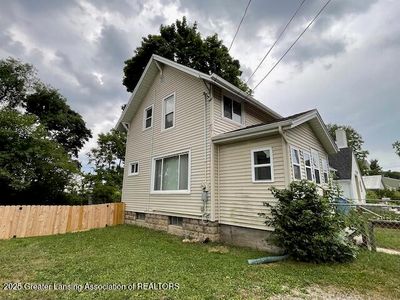 911 Dakin St, Lansing, MI, 48912