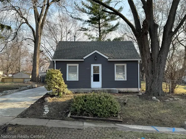 117 W Strathmore Ave, Pontiac, MI 48340