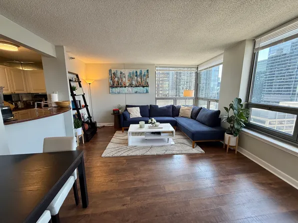 440 N Wabash Ave, Chicago, IL