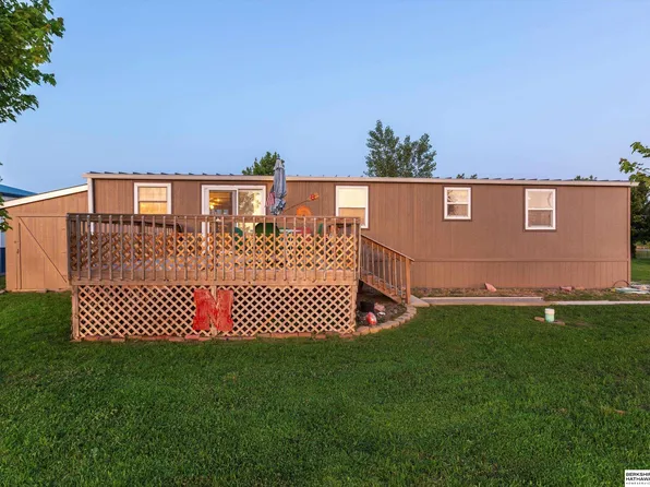 650 County Road 49, Tekamah, NE 68061