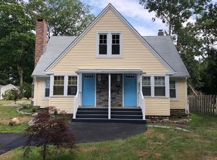 2 Seneca St, Coventry, RI 02816