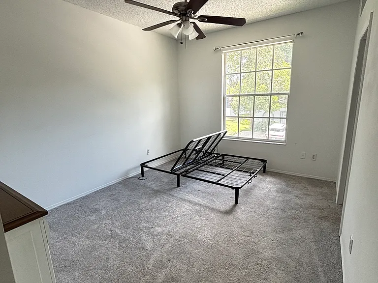 603 Bainbridge Dr — Photo 11