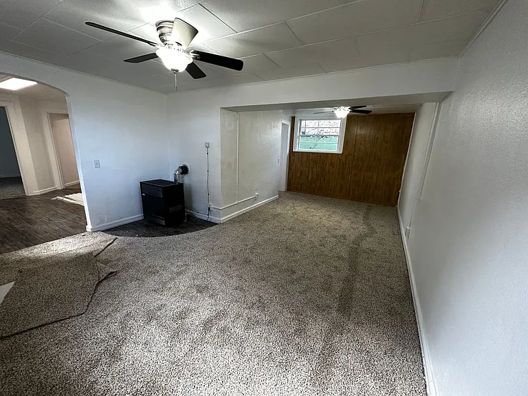 417 NW 9th St — Photo 1