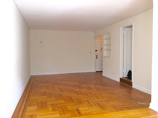 Rented by Metropolitan Equities | media 16