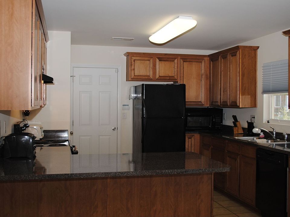 2nd image of 608 Mountain Quail Dr