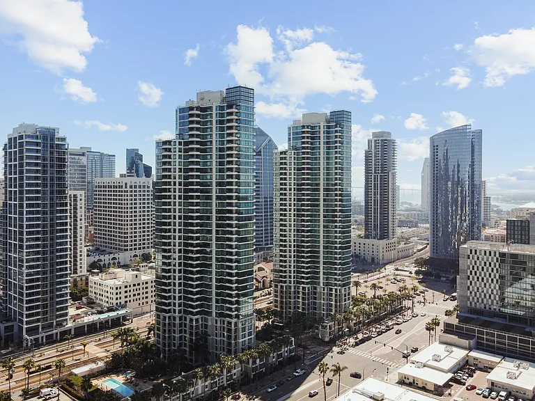 1199 Pacific Hwy #2903R — Photo 37