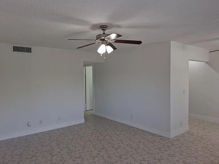 2100 Springdale Blvd #303 — Photo 41