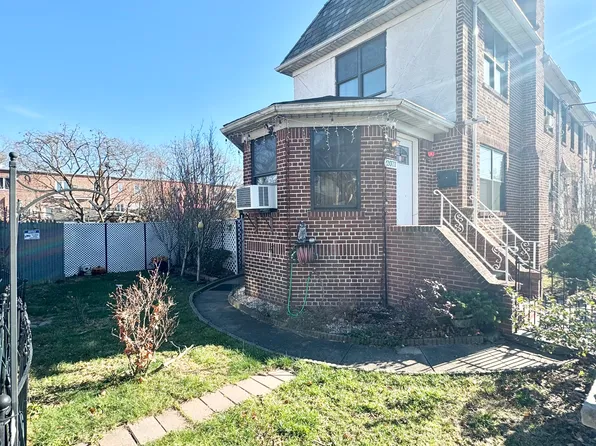 2071 Haring Street image 15 of 25