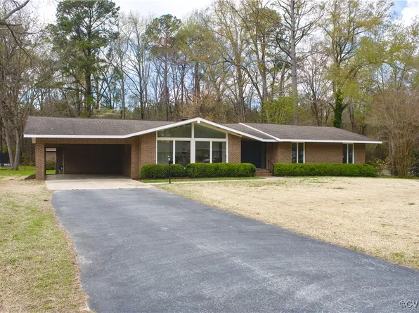 3530 Chelsea Rd, West Point, VA 23181