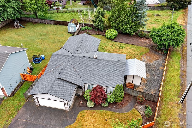 3rd image of 10702 211th Avenue Ct E