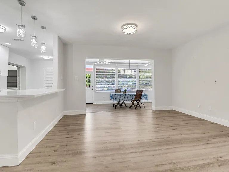 1120 Sandpiper St — Photo 8