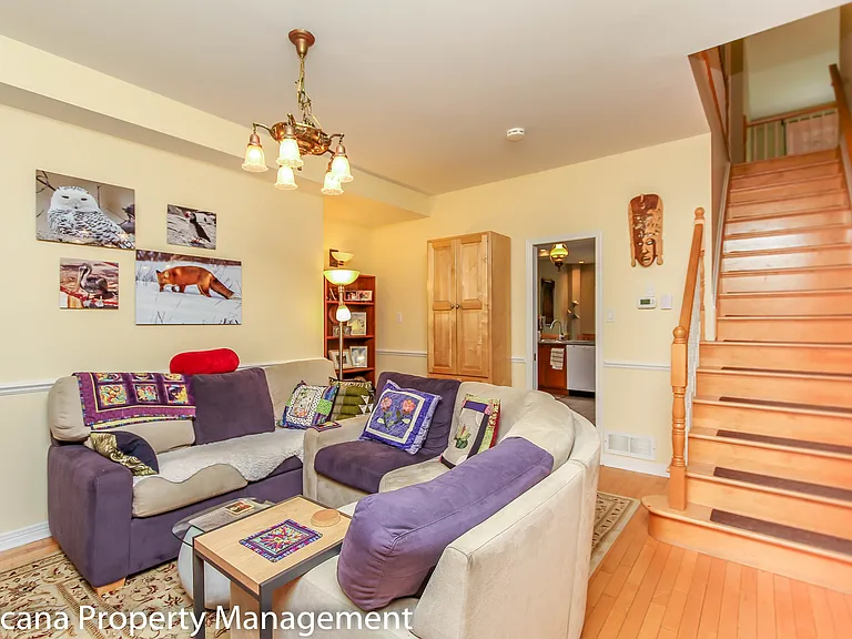 437 Riverdale Ave — Photo 8
