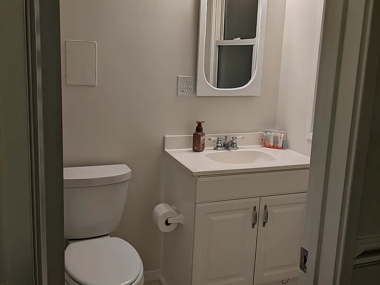 952 E Alford St — Photo 11