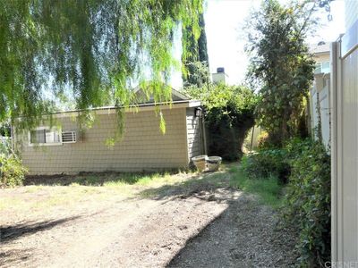 23166 Smith Rd, Chatsworth, CA, 91311
