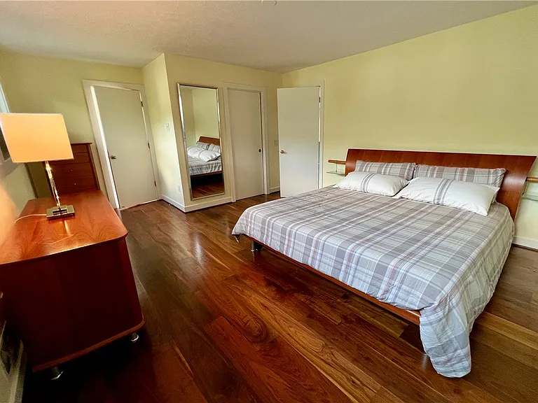 27 Hoyt Pl — Photo 15
